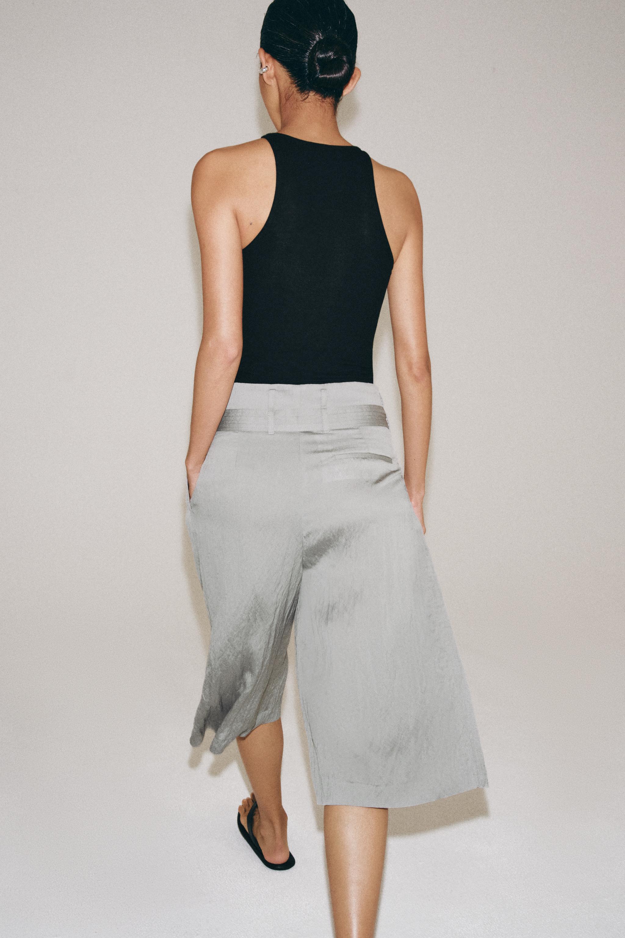 ZW COLLECTION BELTED PLEATED BERMUDA SHORTS
